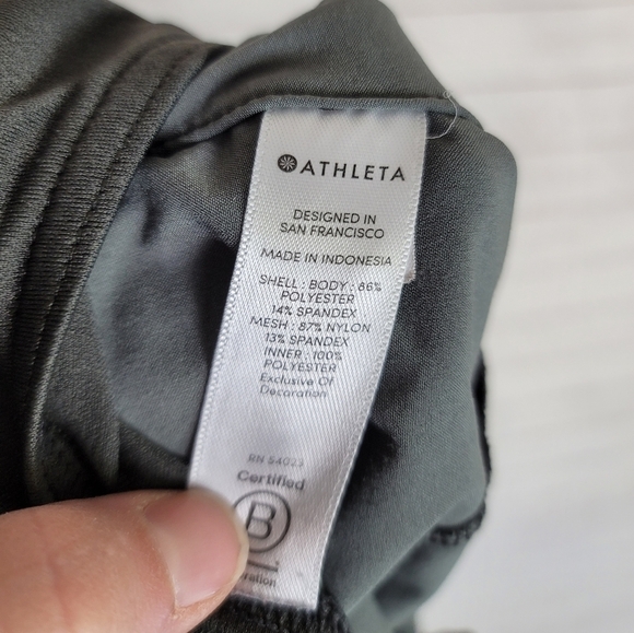 Athleta Racer Run Mesh Shorts in Olive Green Camo, sz XS - Picture 7 of 11